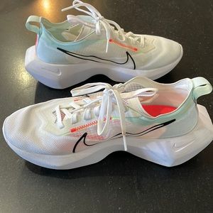 Women’s Nike CI0905-102 Size 8